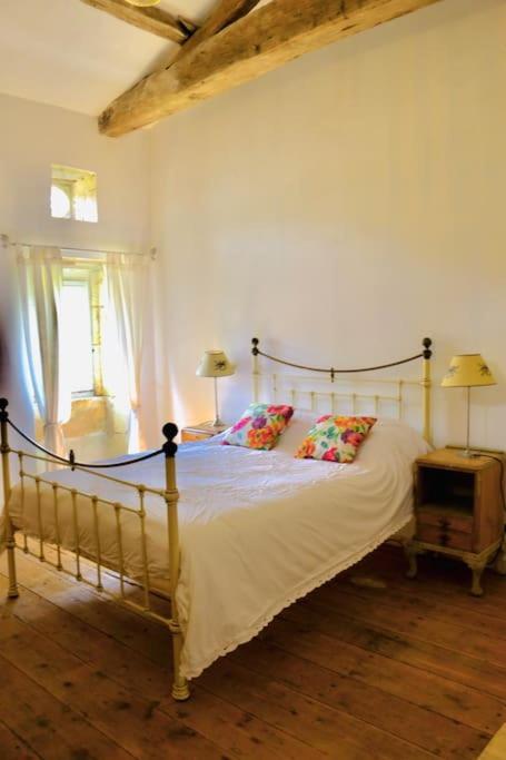 As Seen On A New Life In The Sun - Beautiful 3 Bedroom Cottage With Shared Pool Montboyer Екстериор снимка